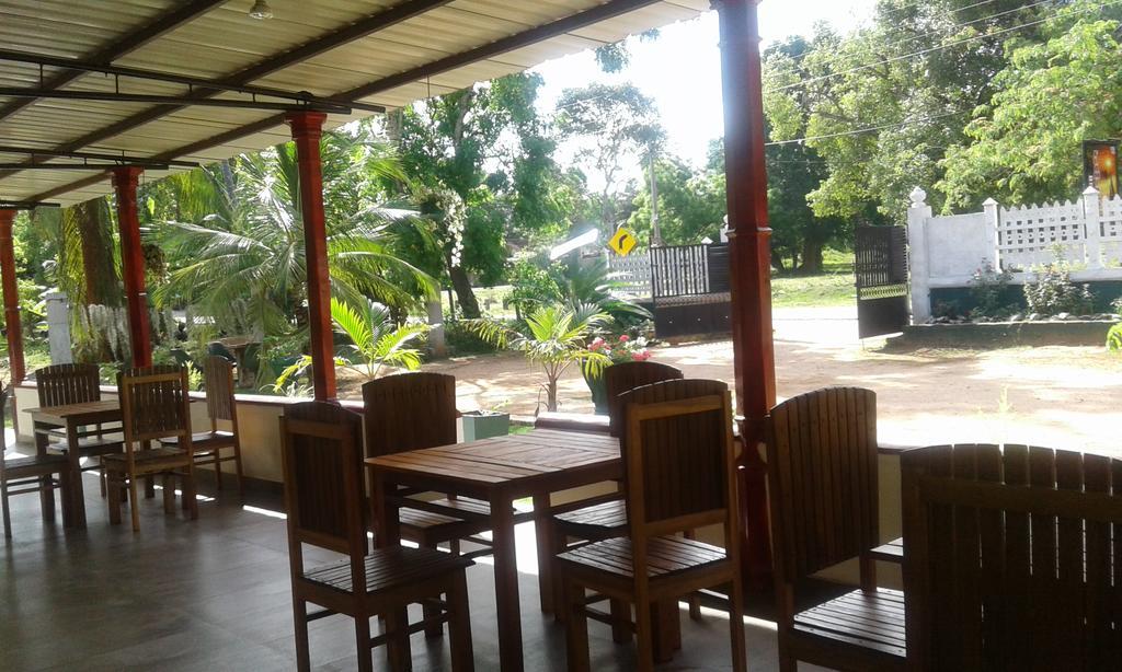 Hotel Flamingo Anuradhapura Zewnętrze zdjęcie