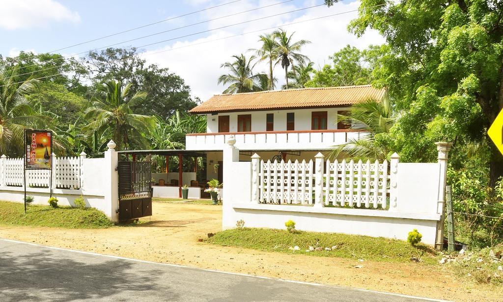 Hotel Flamingo Anuradhapura Zewnętrze zdjęcie