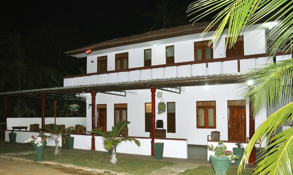 Hotel Flamingo Anuradhapura Zewnętrze zdjęcie