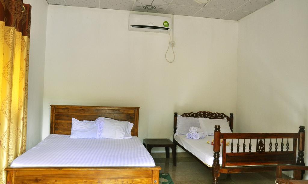 Hotel Flamingo Anuradhapura Zewnętrze zdjęcie