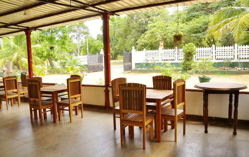 Hotel Flamingo Anuradhapura Zewnętrze zdjęcie
