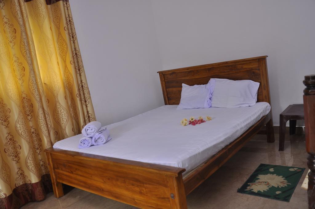 Hotel Flamingo Anuradhapura Zewnętrze zdjęcie